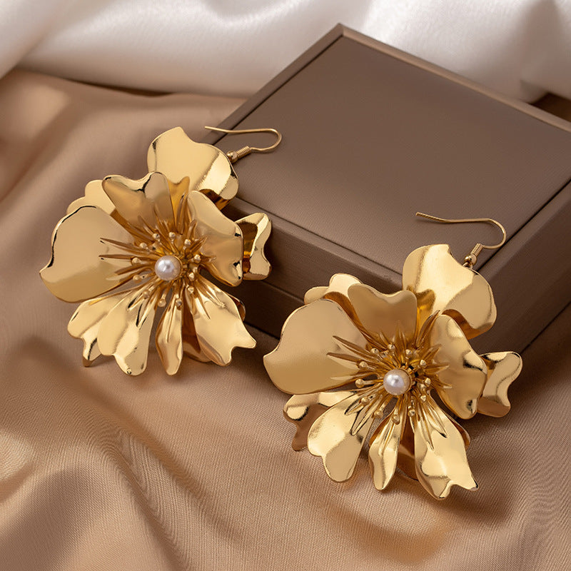 Retro Petal Flower Hoop Earrings